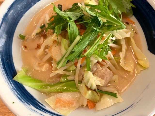 野菜×肉タンメン 白湯スープ
